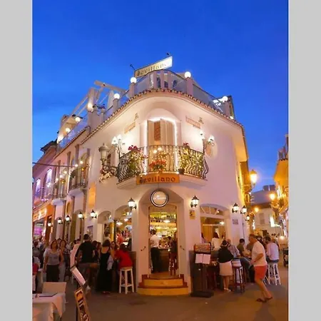 Acapulco Playa -nerja نيرخا